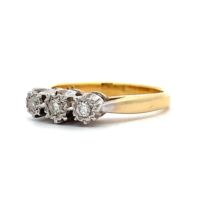 18 Carat Gold Trilogy Ring - Image 2