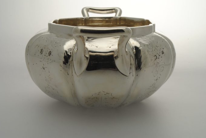 Victorian Silver Milk Jug and Sugar Bowl 1841 - Image 2