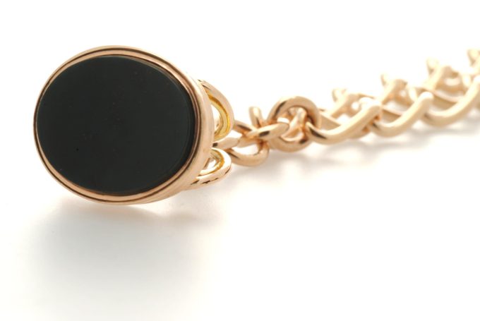 9 Carat Gold Graduated Chain with Fob - Image 2