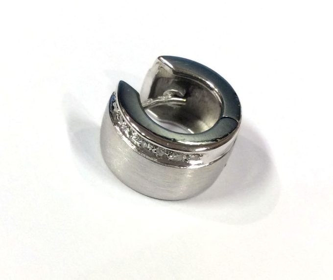 18 Carat White Gold Diamond Huggie Earrings - Image 4