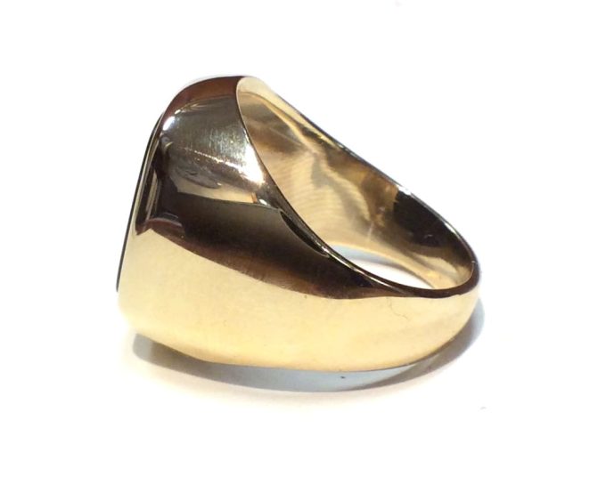 9 Carat Gold Onyx Signet Ring - Image 4