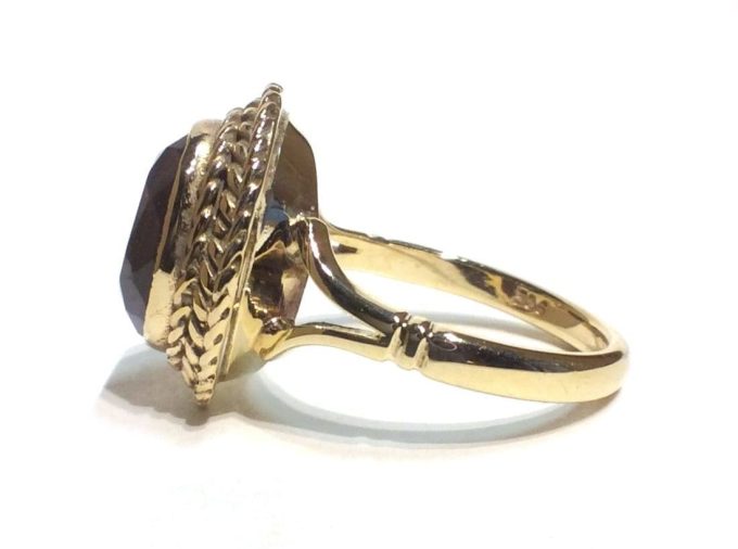Traditional Amethyst Gold Ring - Image 3