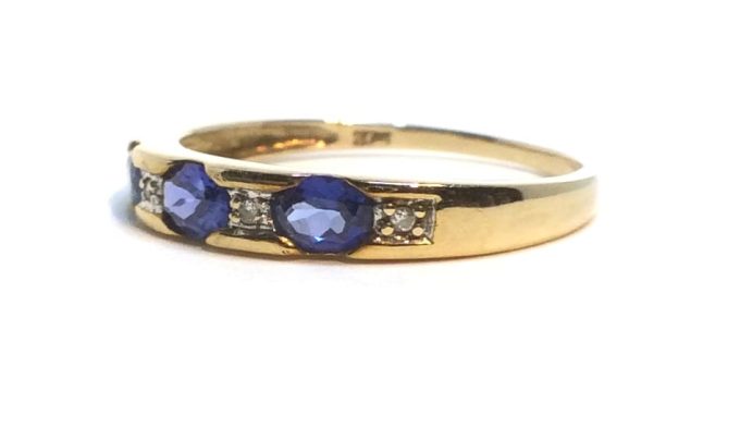 Yellow Gold Tanzanite and Diamond Ring - Image 2