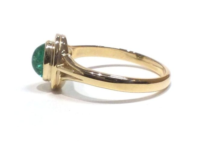 Gold Emerald Cabochon Ring - Image 4