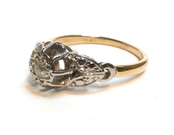 Vintage Platinum Top Solitaire Ring - Image 2