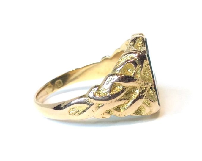 Antique 18 Carat Gold Bloodstone Signet Ring - Image 3