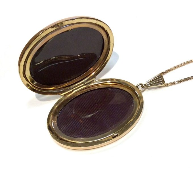 Patterned Gold Locket Necklace - Image 2