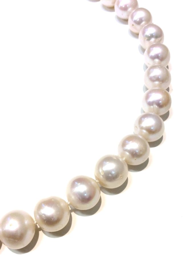 Classic White 11-13mm Pearl Necklace - Image 3