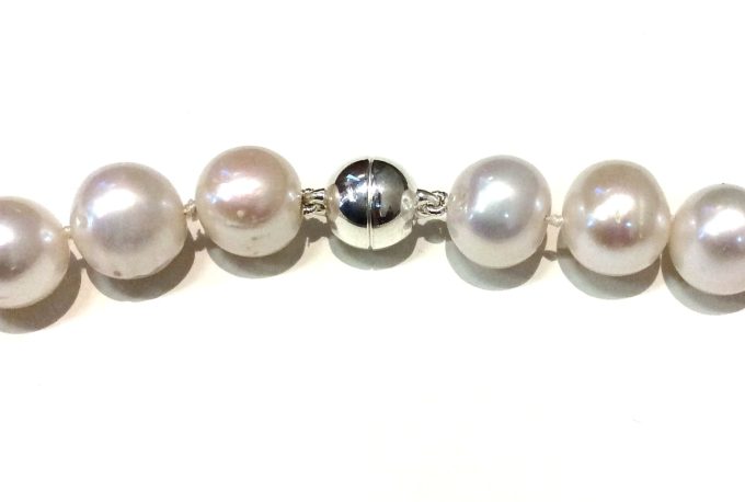 Classic White 11-13mm Pearl Necklace - Image 4
