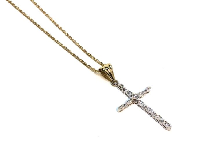 18ct Gold Diamond Cross Necklace - Image 3