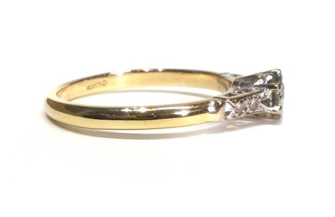 Vintage Gold & Platinum Diamond Solitaire Ring