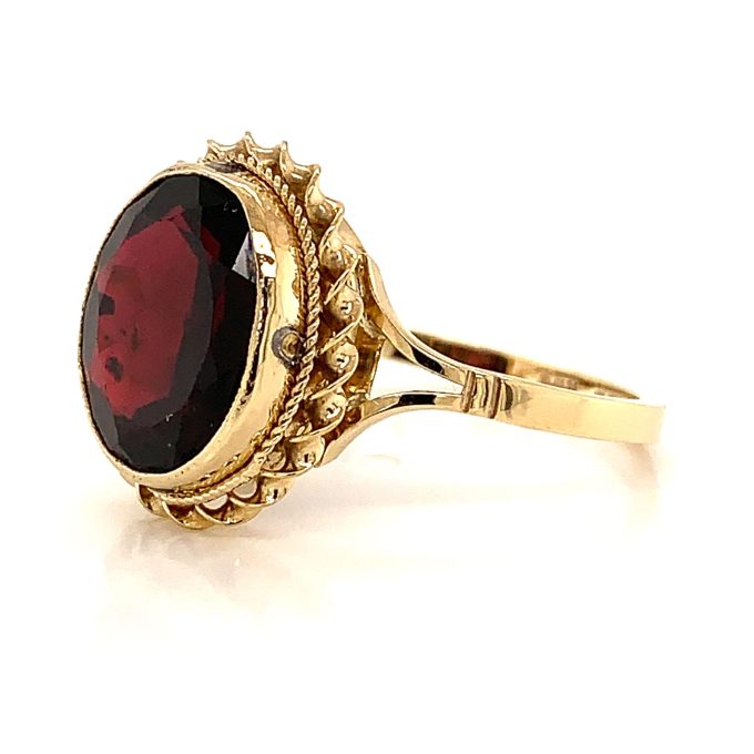 Garnet Dress Ring in 9 Carat Gold - Image 3