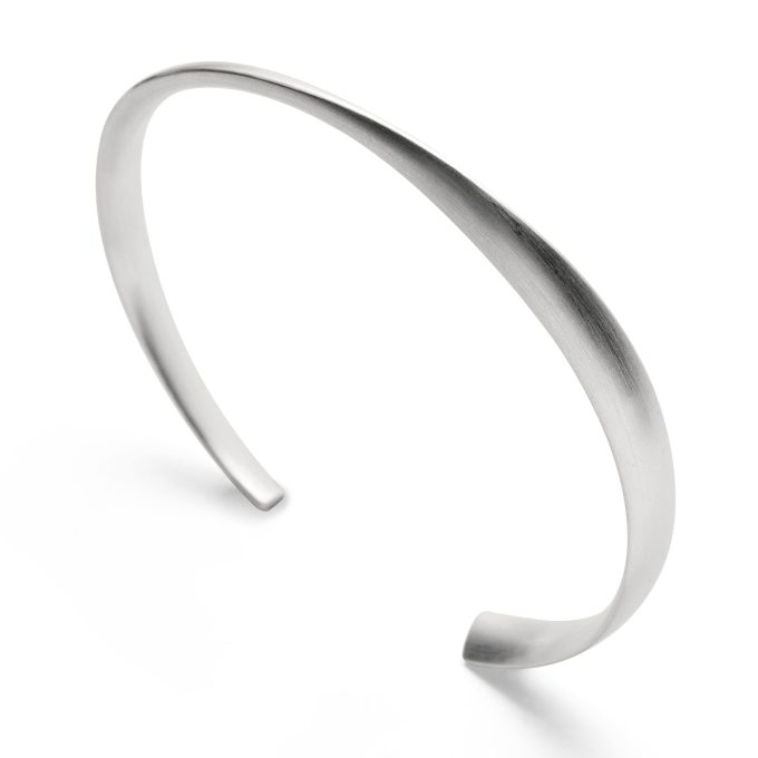 Bastian Cuff with Asymmetrical Shape