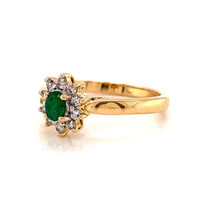 Emerald and Diamond Cluster Ring - Image 3