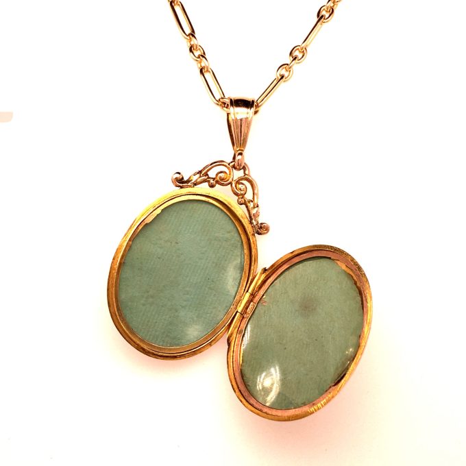 Antique Gold Locket and Chain - Image 3
