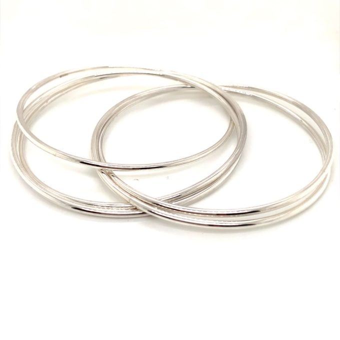 Round Interlocking Silver Bangle