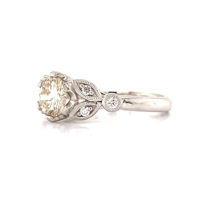 0.80ct Round Cut Diamond Solitaire Ring - Image 3