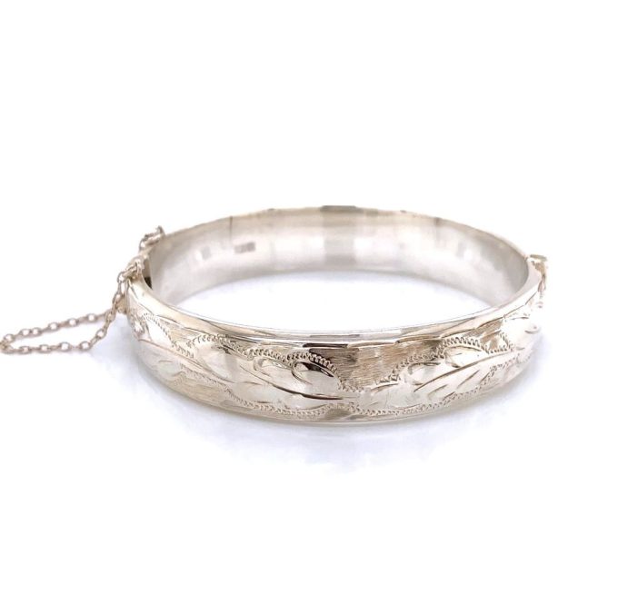 Traditional Hinged Silver Bangle