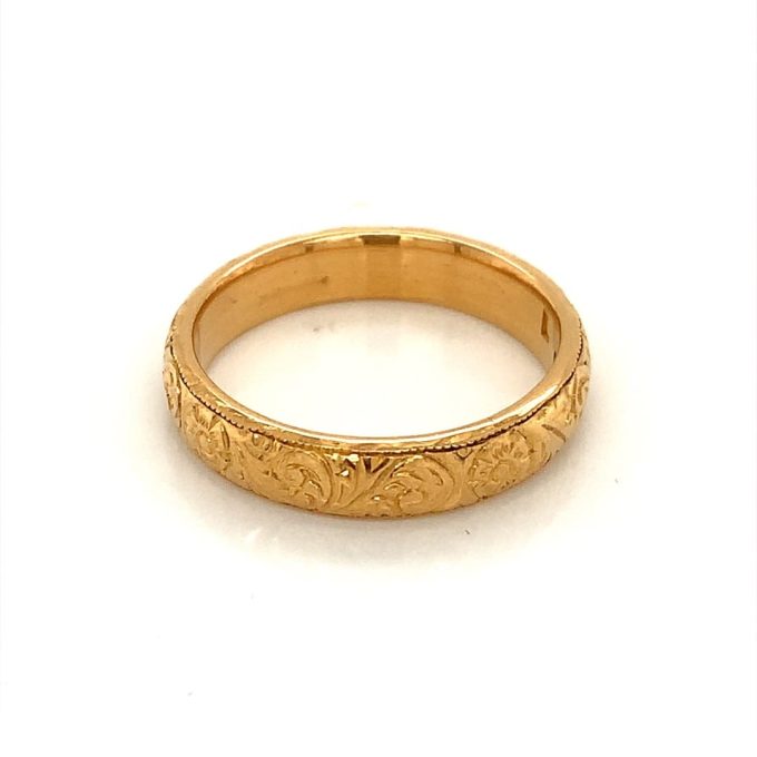 Vintage 22ct Gold Engraved Band - Image 3