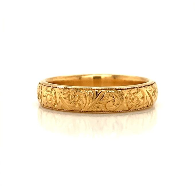 Vintage 22ct Gold Engraved Band