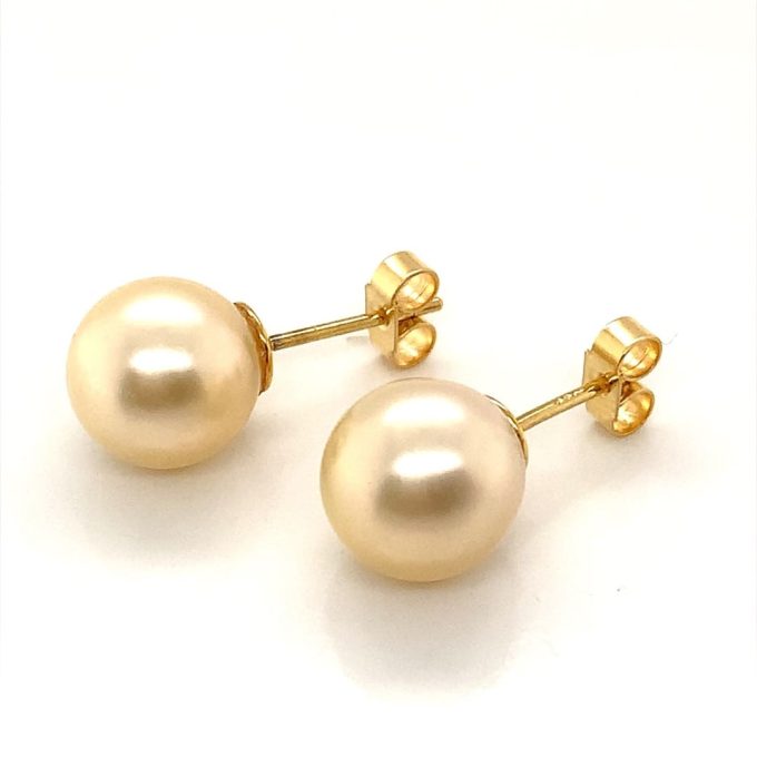 White Freshwater Pearl Stud Earrings - Image 2