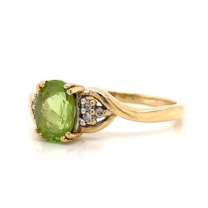 Yellow Gold Peridot and Diamond Ring - Image 2