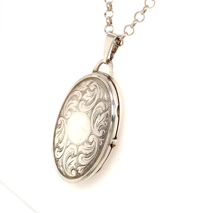 Vintage Silver Locket Necklace - Image 4