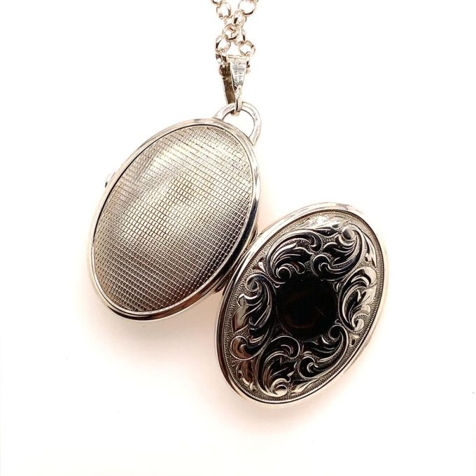 Vintage Silver Locket Necklace - Image 2