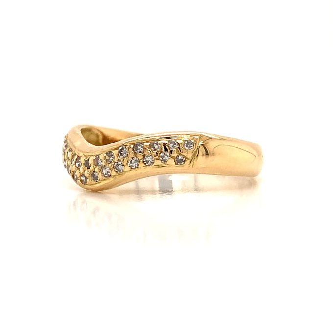 18ct Yellow Gold Diamond pave Shaped Band - Image 3