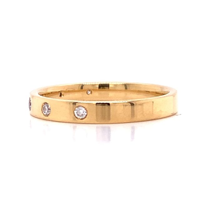 18ct Gold Diamond Set Band - Size J1/2 - Image 2