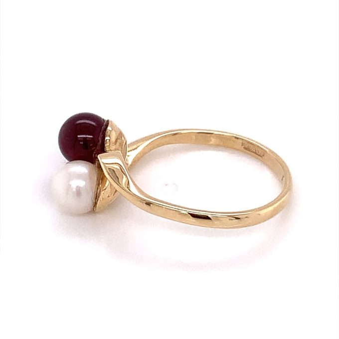 9ct Gold Garnet & Pearl Dress Ring - Image 3