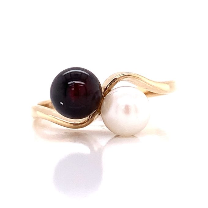 9ct Gold Garnet & Pearl Dress Ring