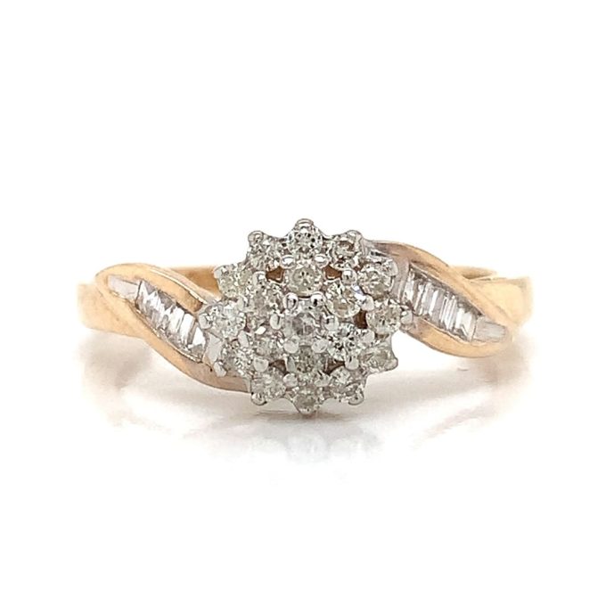 Diamond Cluster Twist Ring