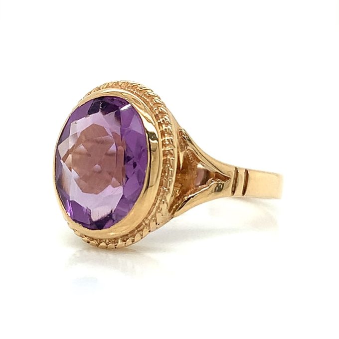 Traditional Wire Frame Amethyst Gold Ring - Image 2