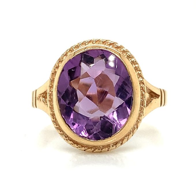 Traditional Wire Frame Amethyst Gold Ring