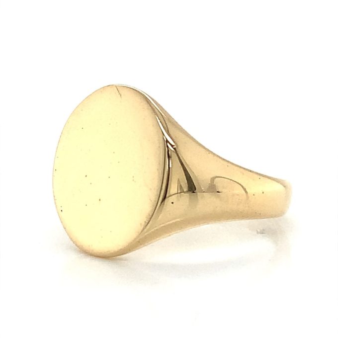 18 Carat Gold Oval Top Signet Ring - Image 3