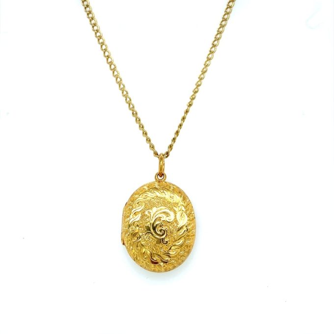 Antique 18ct Gold Engraved Locket