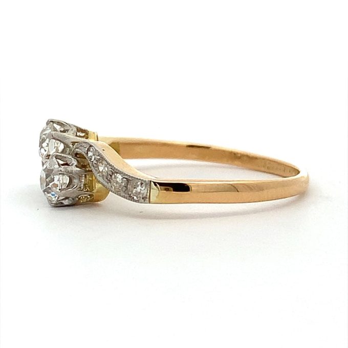Vintage 18ct Gold Diamond Twist Ring - Image 3