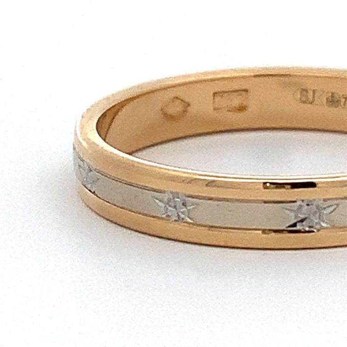 18ct Two Colour Gold Ladies Band - Image 3